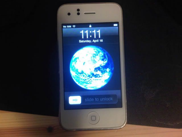 white iphone 3g 8gb. Selling all white Iphone 3G