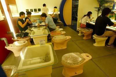 http://i334.photobucket.com/albums/m429/VOTBLINDUB/Modern%20Toilet/modern_toilet_restaurant_008.jpg