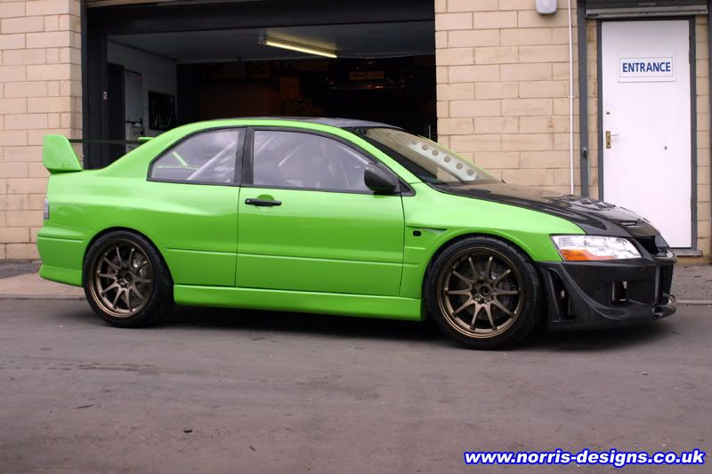 http://i334.photobucket.com/albums/m429/VOTBLINDUB/Random%20Car%20Photos/evo9-side.jpg