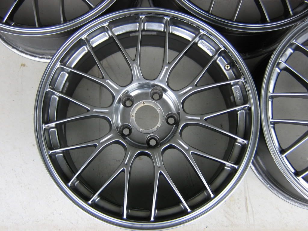 http://i334.photobucket.com/albums/m429/VOTBLINDUB/Wheels%20for%20Sale/IMG_5575.jpg