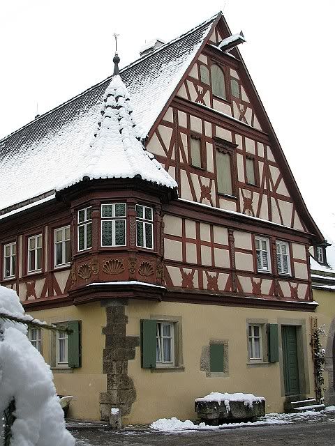 Maison avec oriel